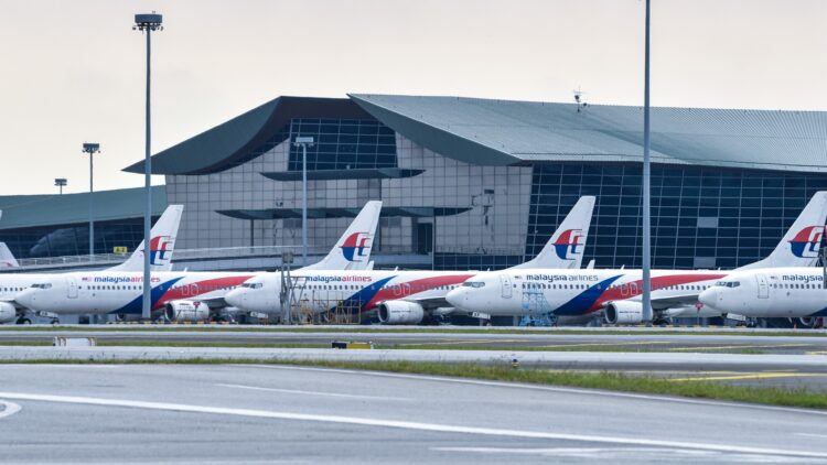 Malaysia Airlines Batik Air Cancel Flights