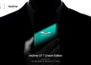 realme Aston Martin F1 GT 7 Dream Edition