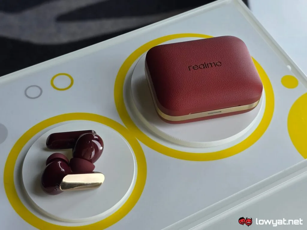realme Launches New Buds Air7 Pro With Gemini Support; Priced At RM399 2 realme buds air7 pro magnetic cooling clip launch msia