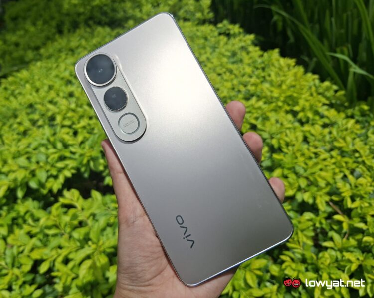 vivo V50 Lite 5G hands on