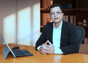 Ainol Azmil as the interim Deputy CEO of Proton