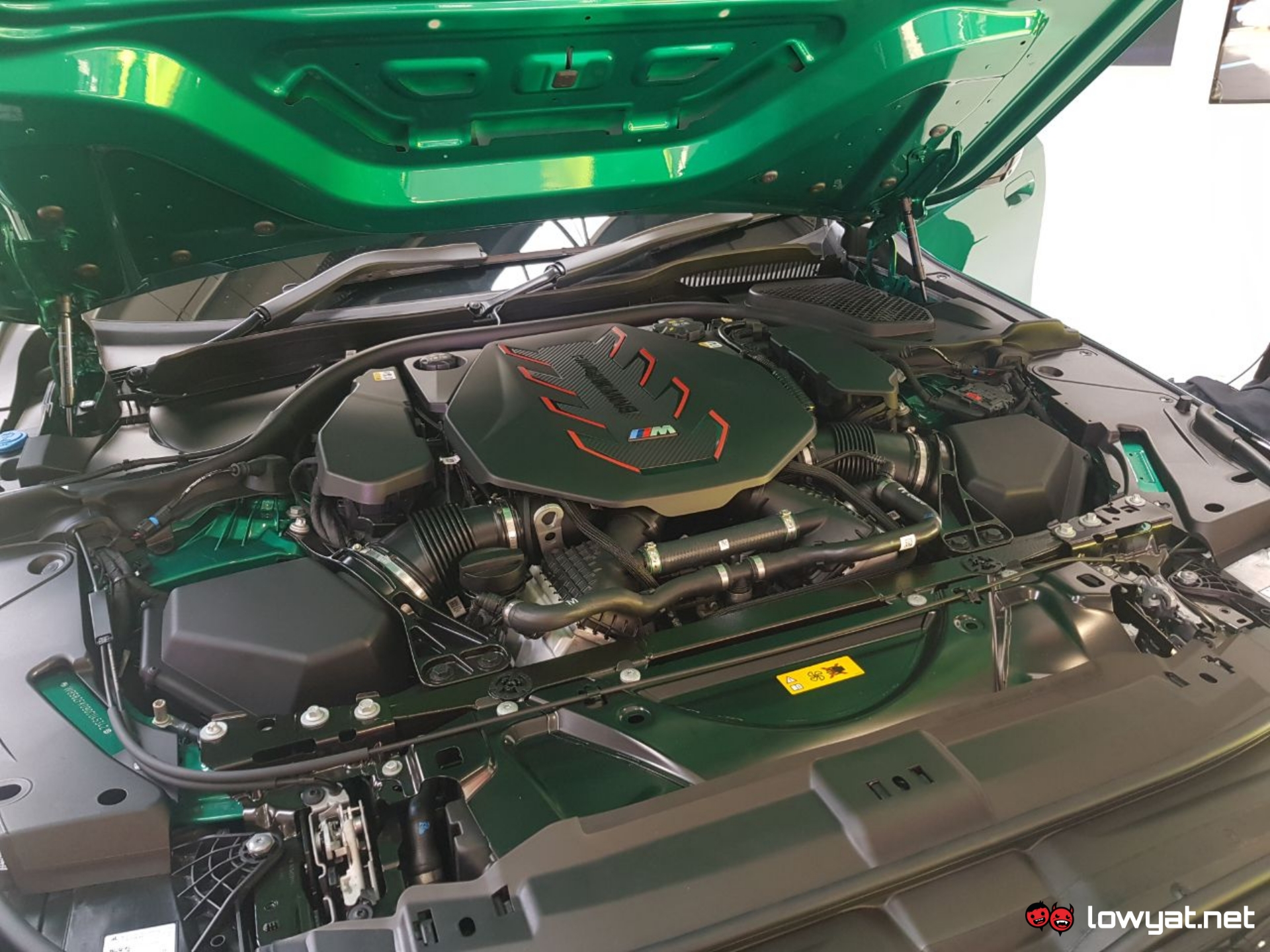 Powertrain of the BMW M5 hybrid 