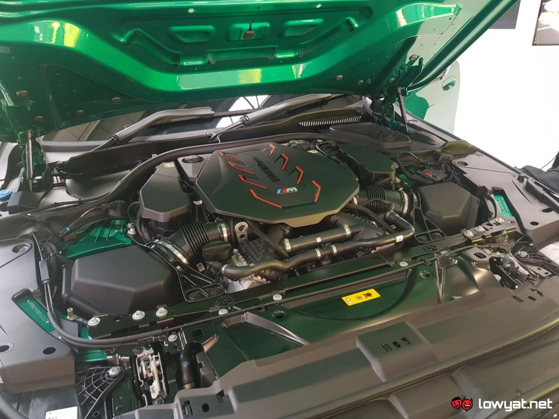 Powertrain of the BMW M5 hybrid