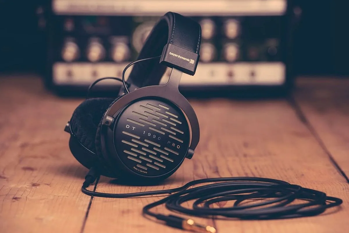 Beyerdynamic-DT1990-Pro-1