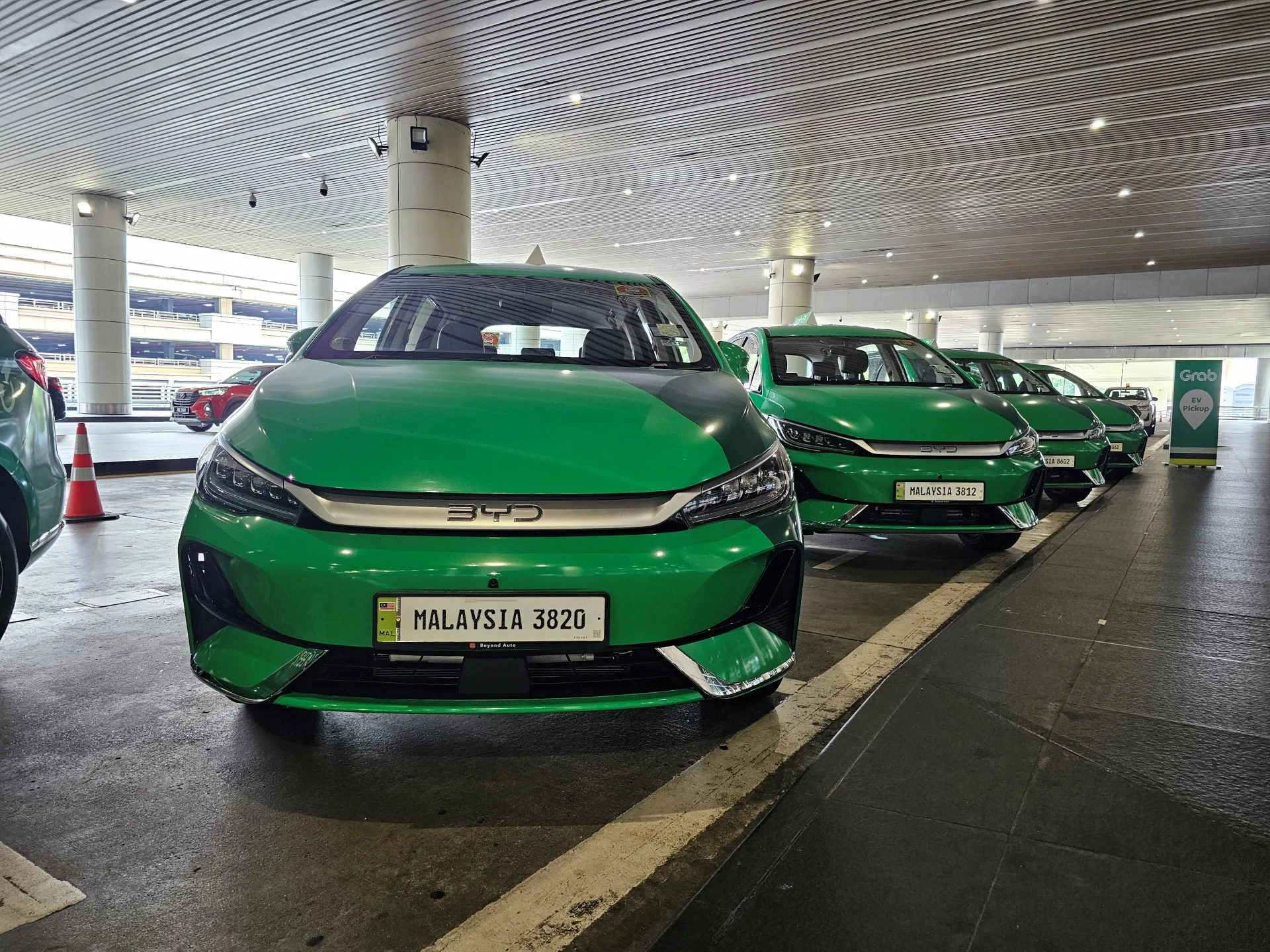 The BYD M6