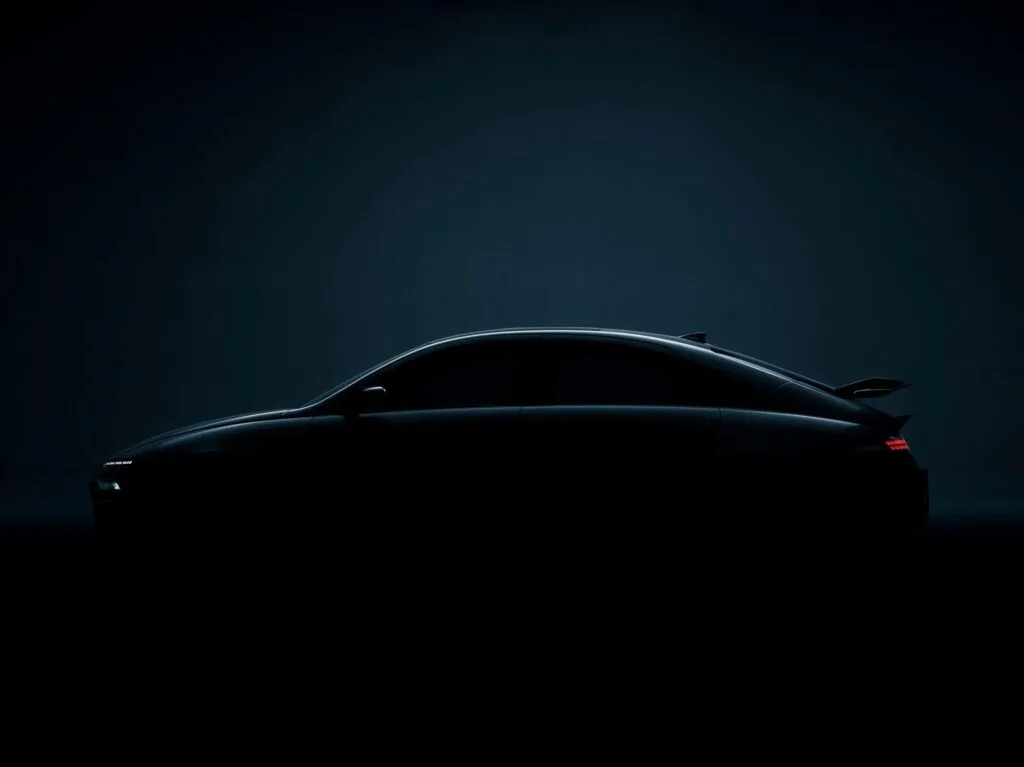 Hyundai Ioniq 6 side view
