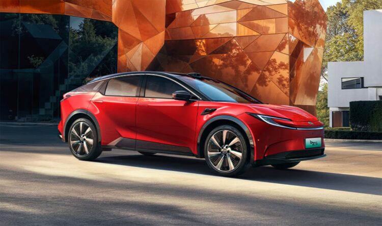 Toyota bZ5 debuts in China