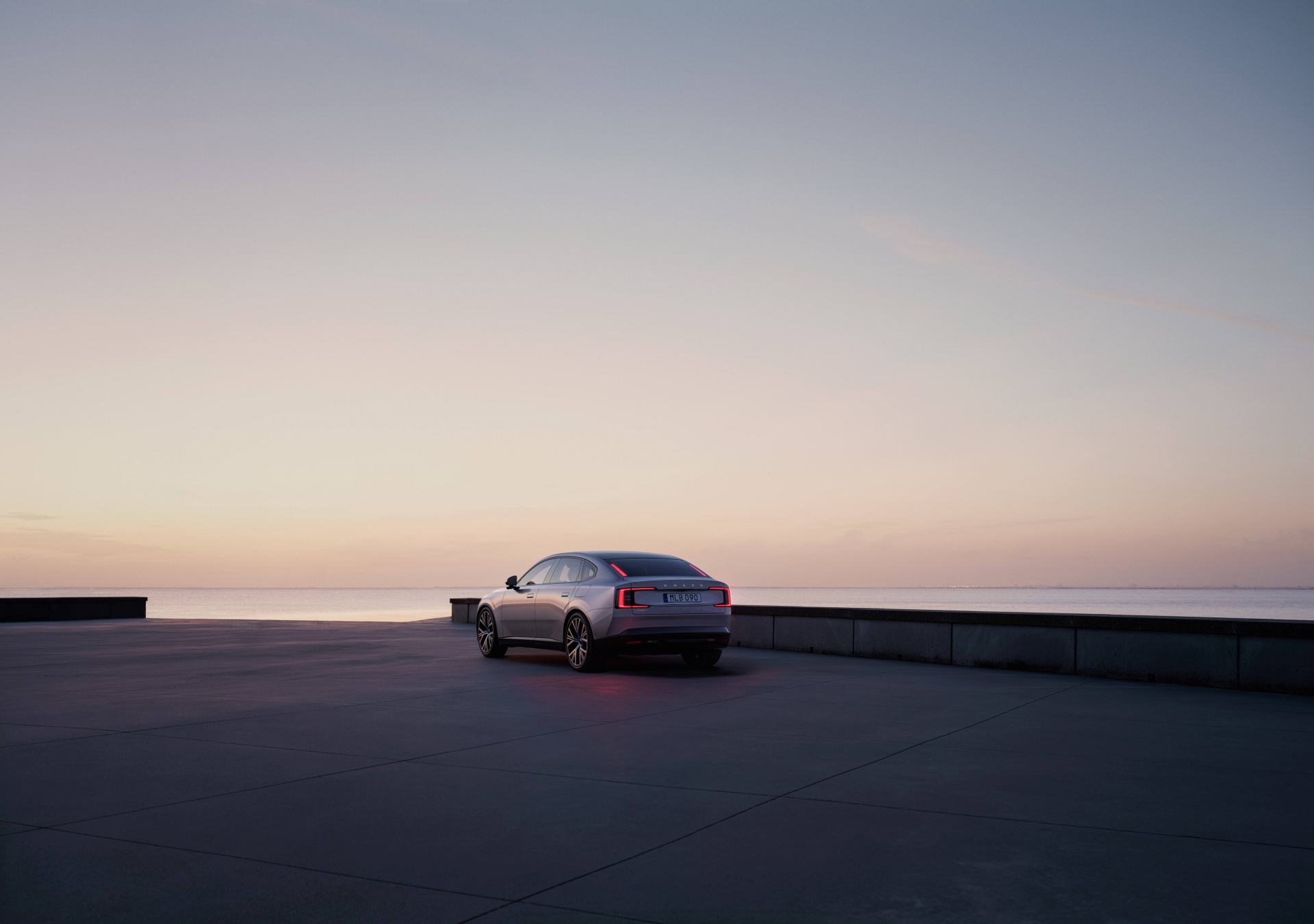 Volvo ES90 