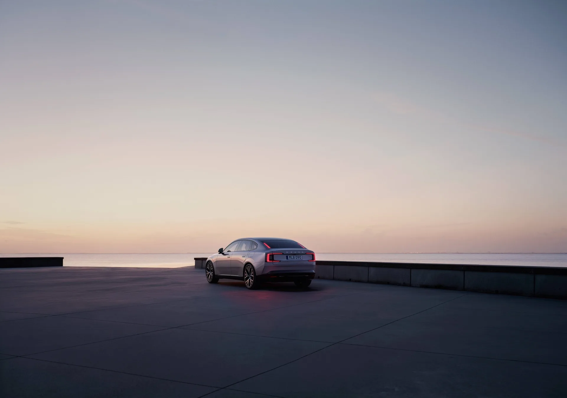 Volvo ES90 