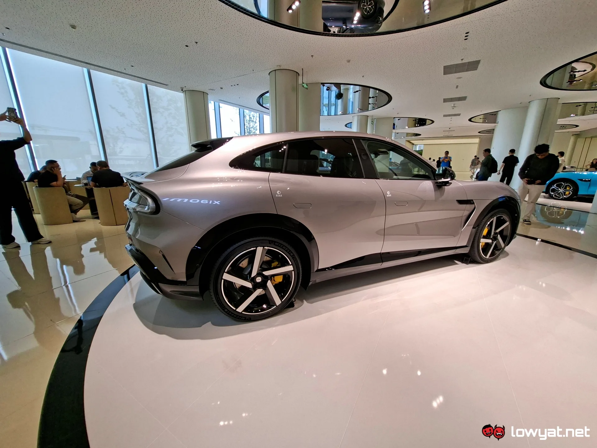 Side view of the YU7
