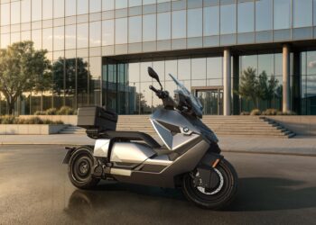 BMW CE 04