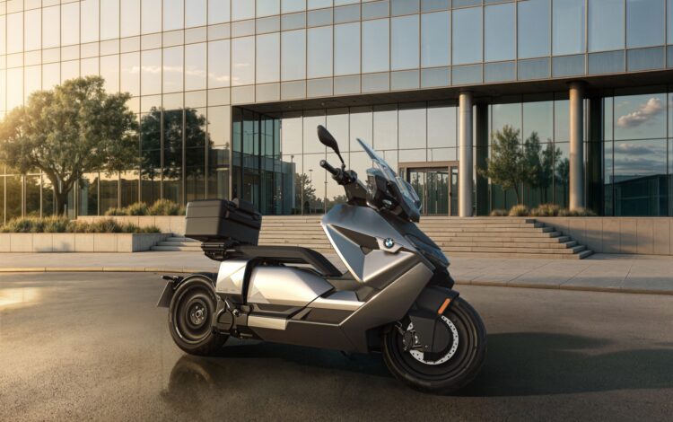 BMW CE 04