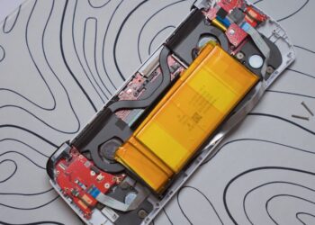 Miners-TechTips-90Wh-Battery-ROG-Ally-Mod-4