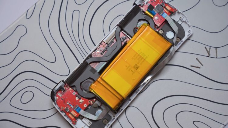 Miners-TechTips-90Wh-Battery-ROG-Ally-Mod-4