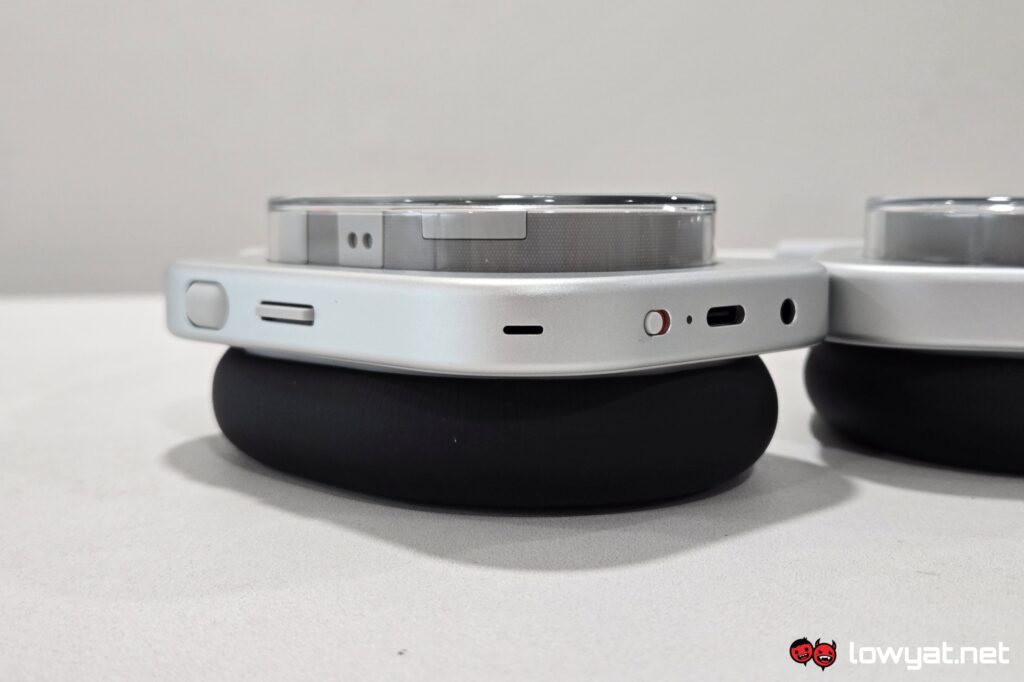 Nothing Headphone (1) buttons