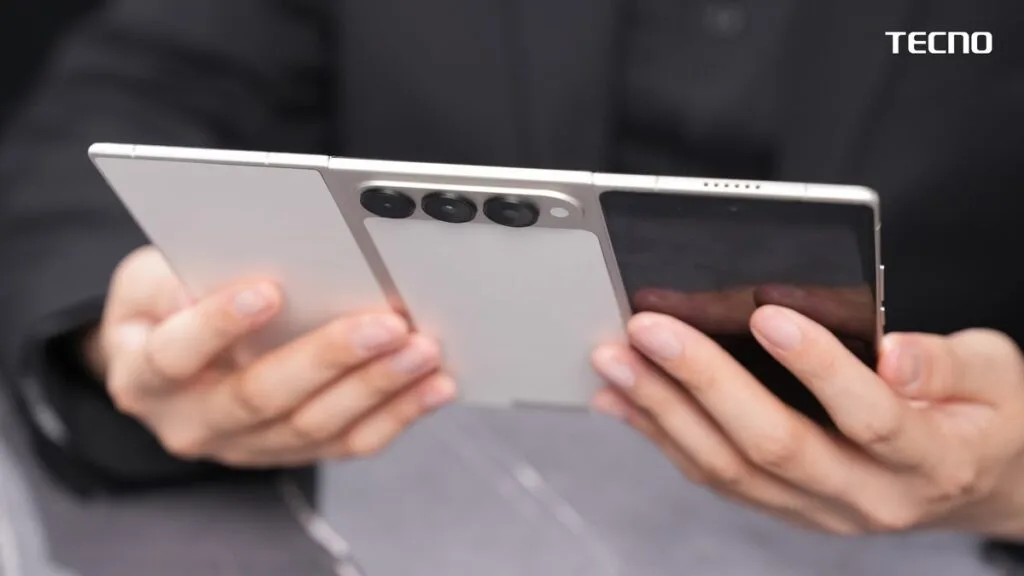 Tecno Phantom Ultimate G Fold concept. unfold back