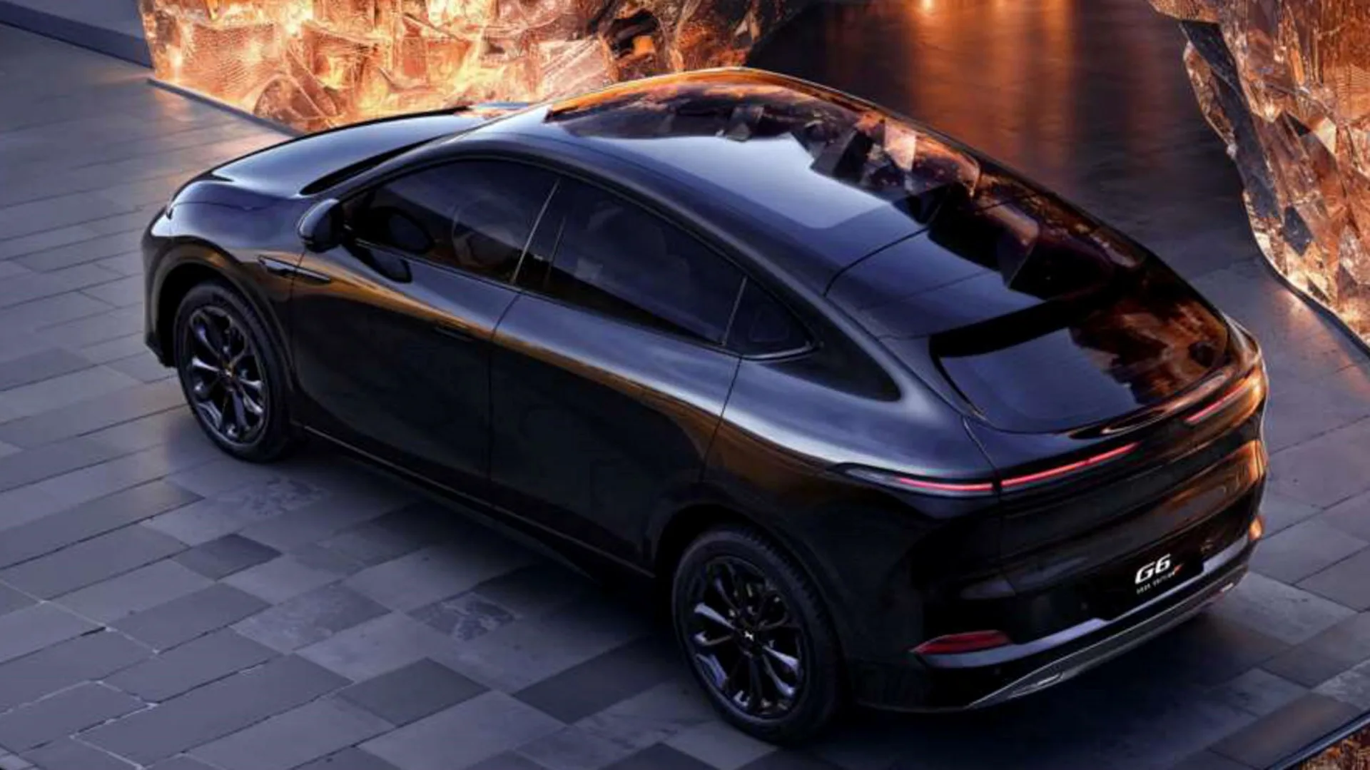 Rear of the G6