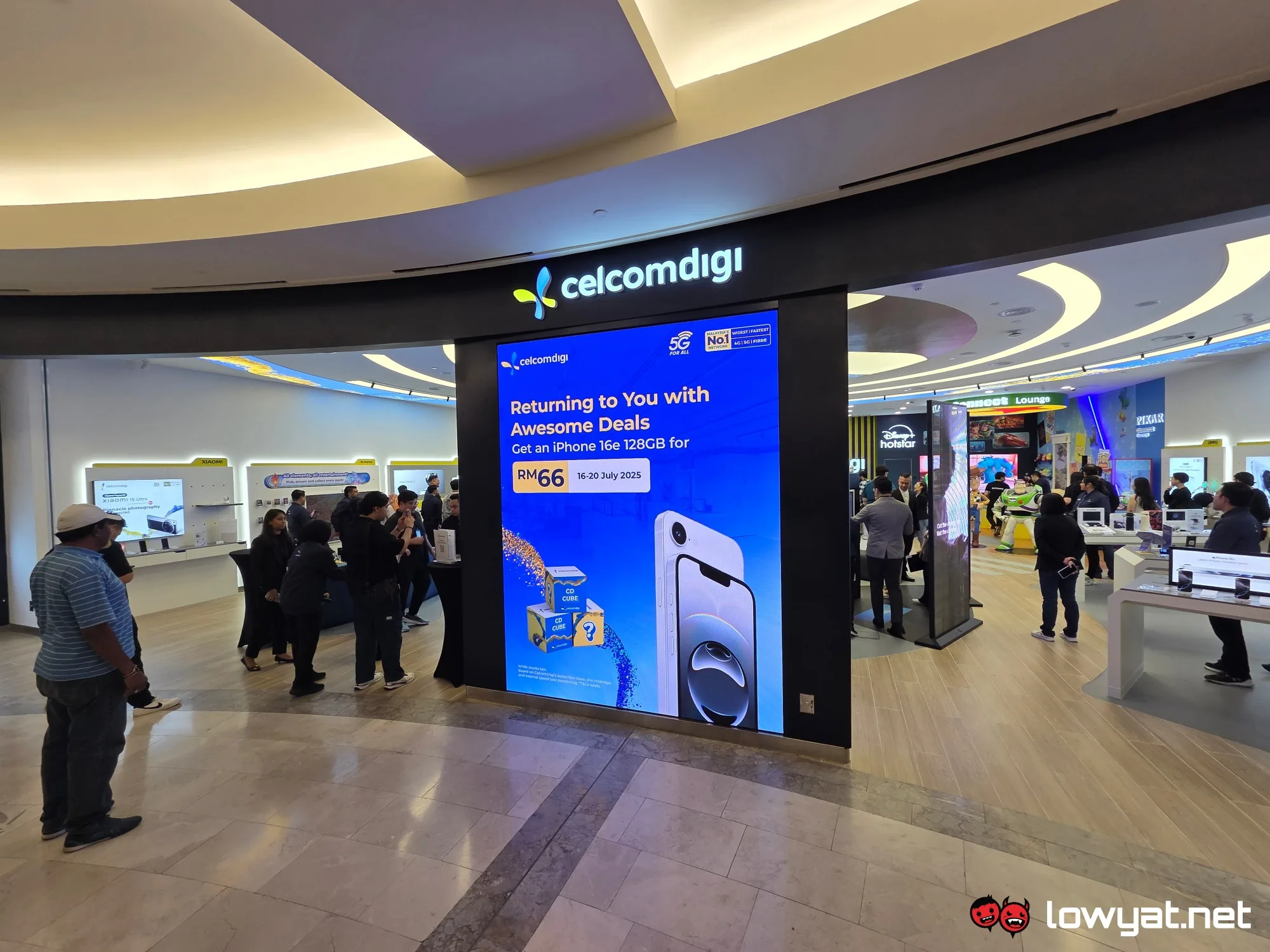 celcomdigi life stores the gardens sunway pyramid launch