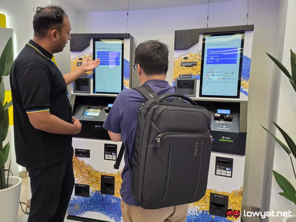 celcomdigi life stores the gardens sunway pyramid launch