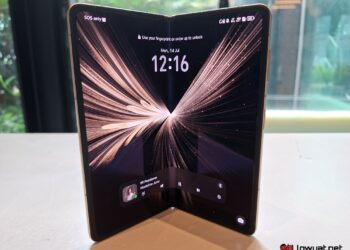 HONOR Magic V5