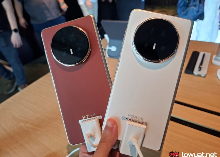 HONOR Magic V5