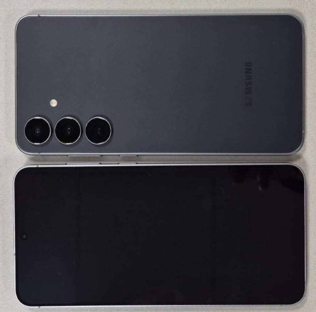 Samsung Galaxy S25 FE live image