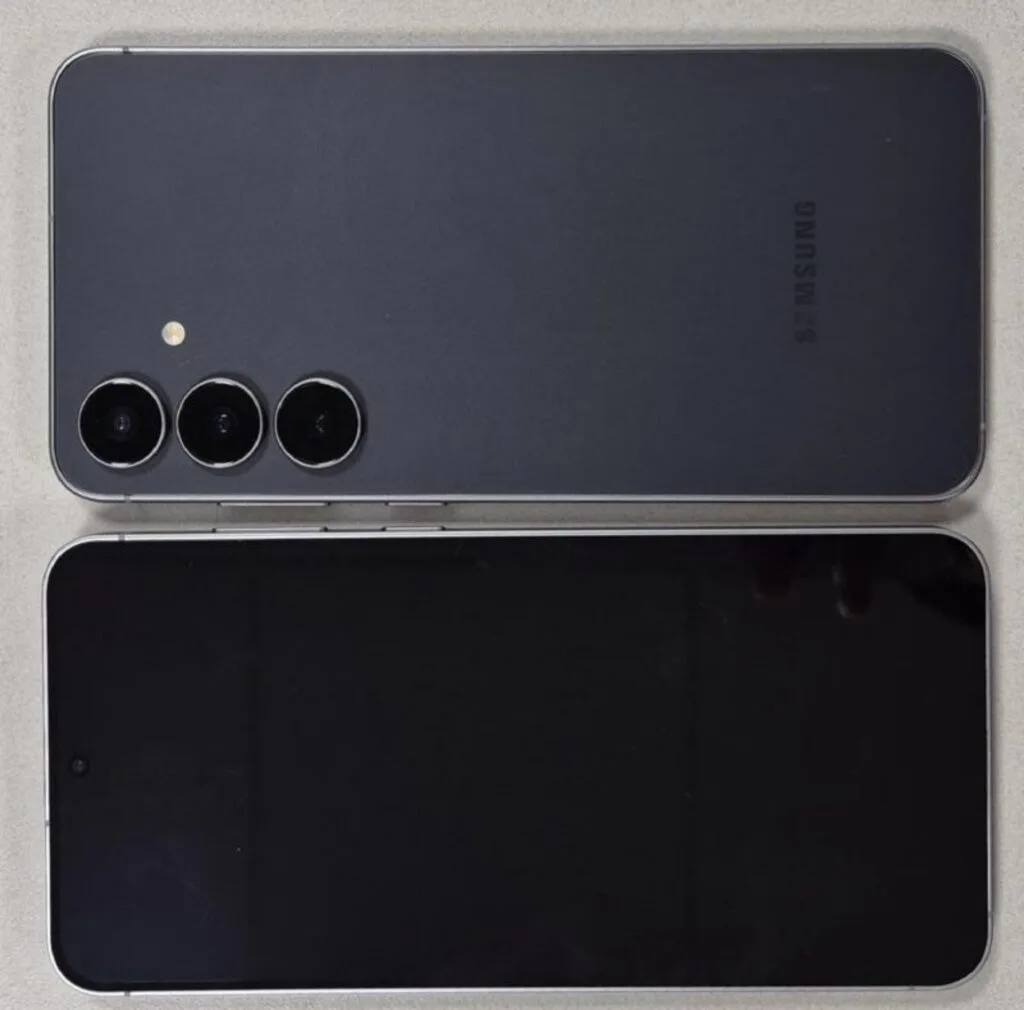 Samsung Galaxy S25 FE live image