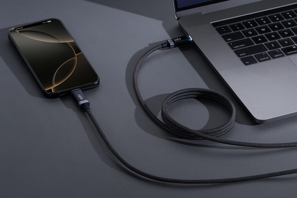 CUKTECH 6 Magnetic OLED Fast Charging Cable