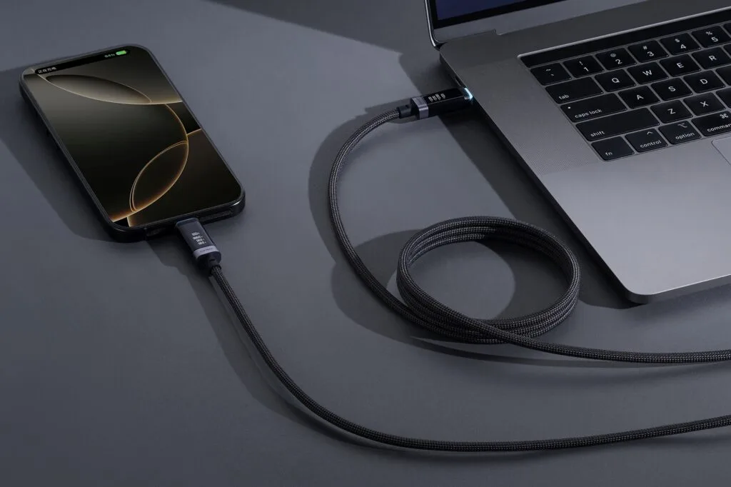 CUKTECH 6 Magnetic OLED Fast Charging Cable