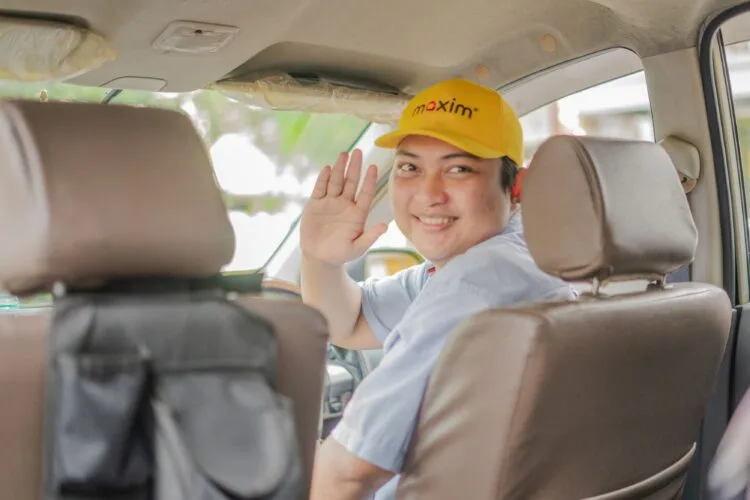 Maxim-App-e-hailing-1