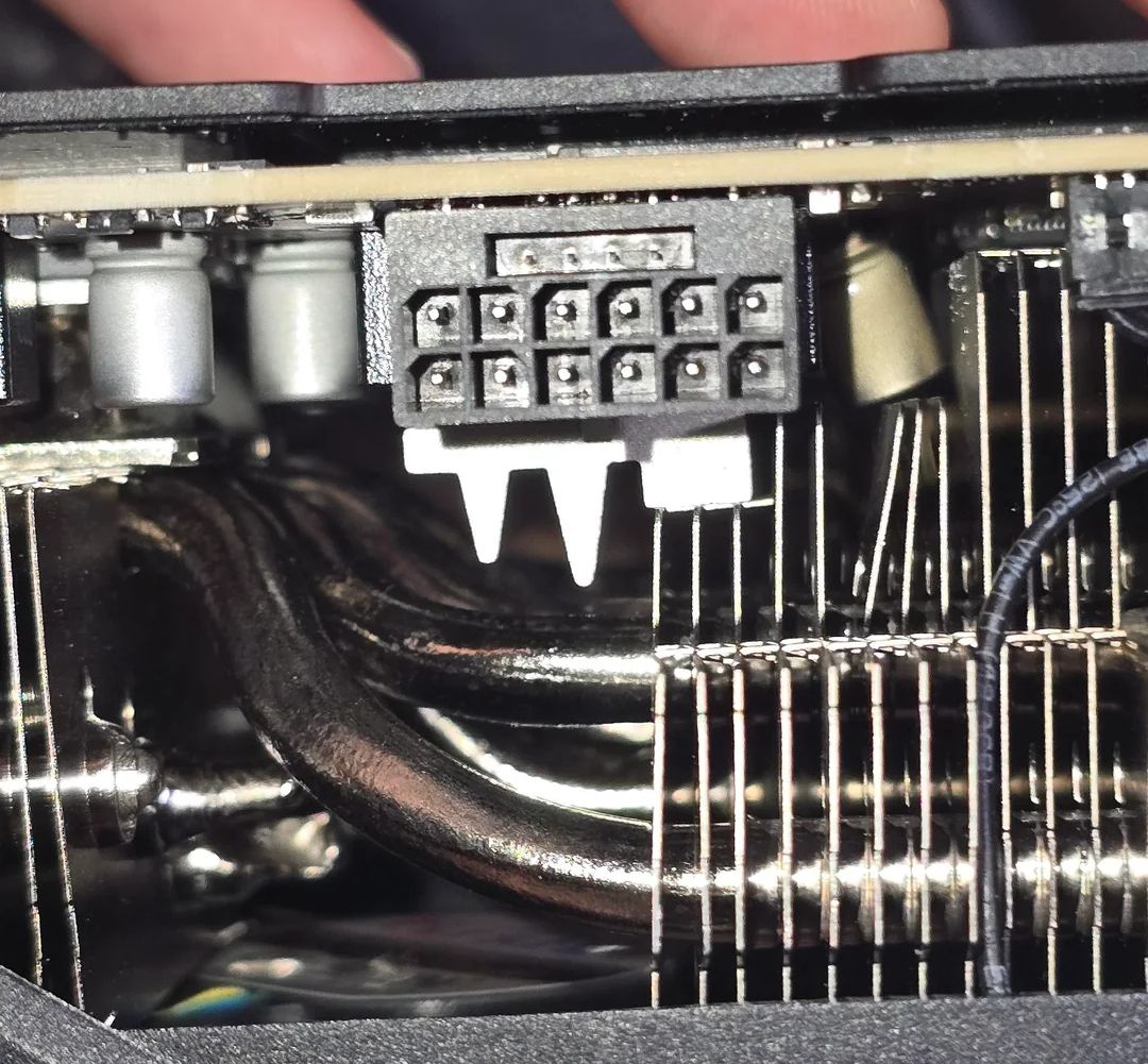 NVIDIA-RTX-5090-PNY-Exploding-Capacitor-2