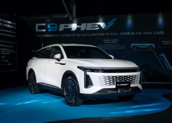 Omoda C9 PHEV