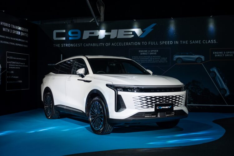 Omoda C9 PHEV