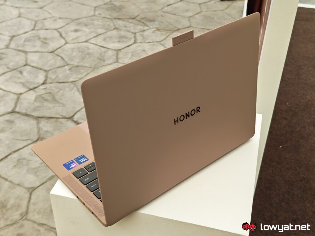 HONOR MagicBook Art 14 2025
