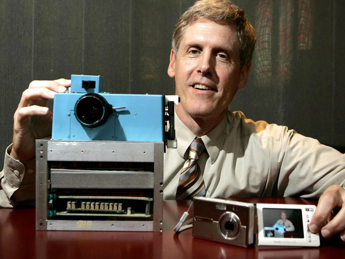 kodak first digital camera 1975