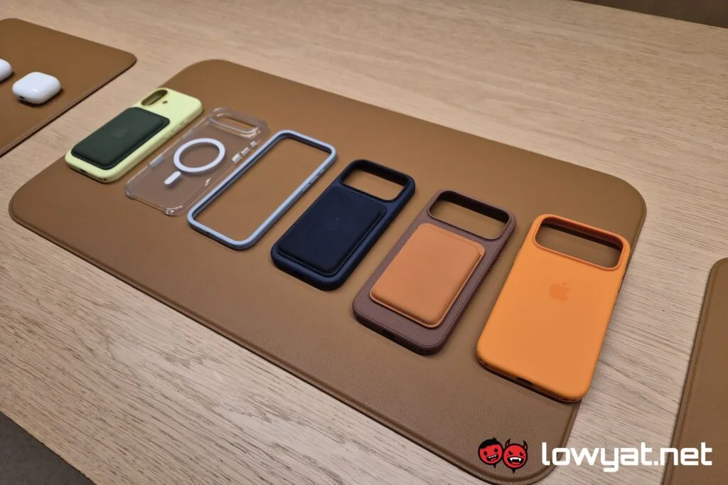 Apple Store TRX iPhone 17 accessories