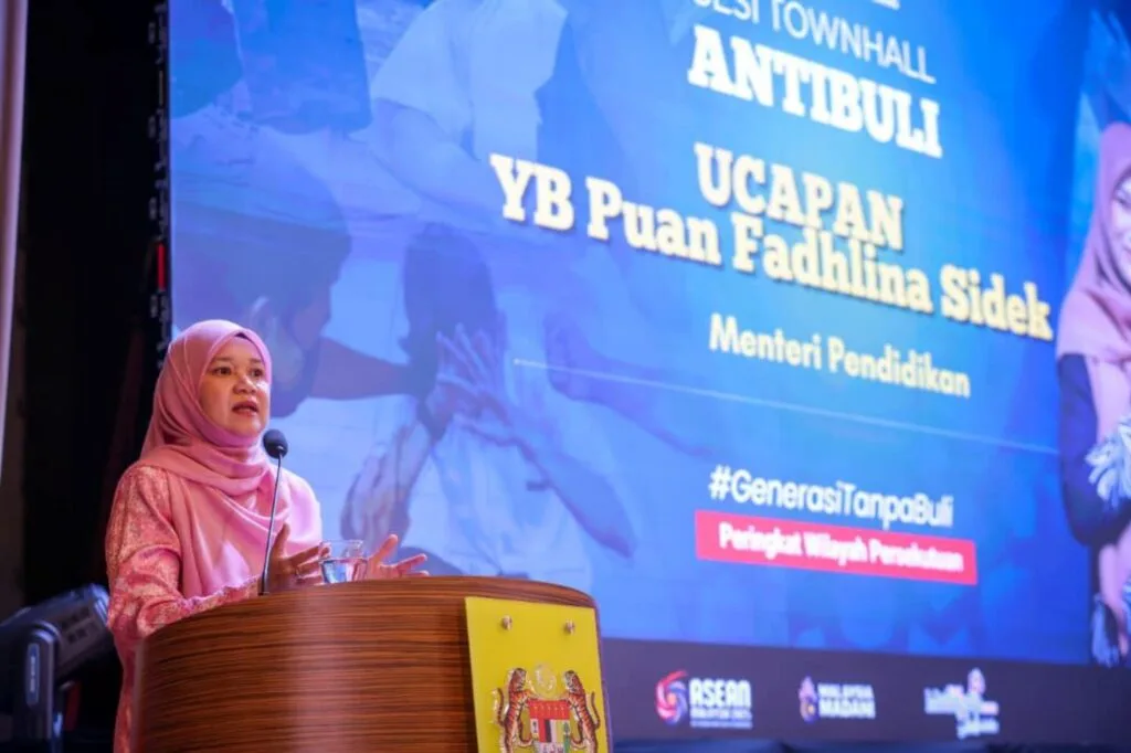 Fadhlina Sidek Bullying