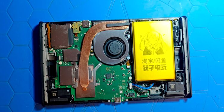 Nintendo-Switch-2-modded-8000mah-battery-2