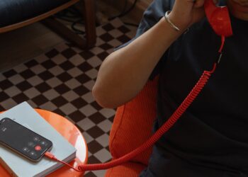 ante Native Union POP Phone