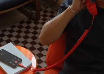 ante Native Union POP Phone