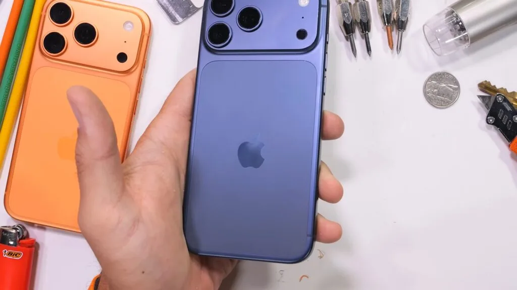 iPhone 17 Pro paint