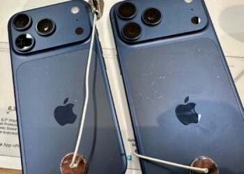 iPhone 17 Demo Unit Scratch