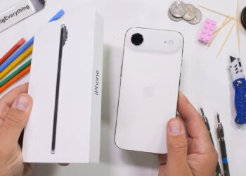 iPhone Air w box JerryRigEverything