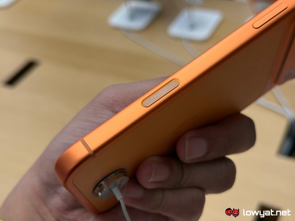iphone 17 pro max hands on