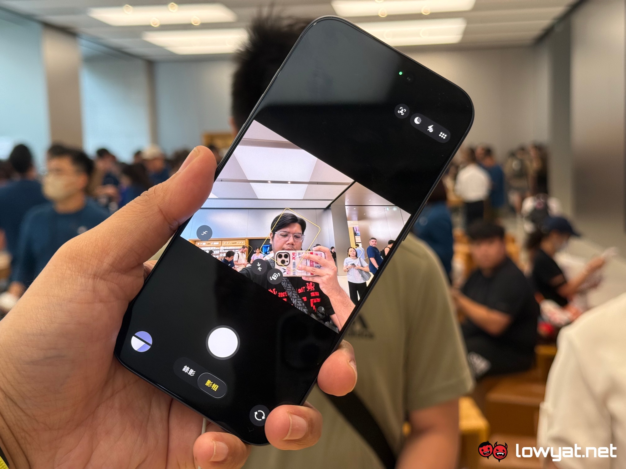 iphone 17 pro max hands on