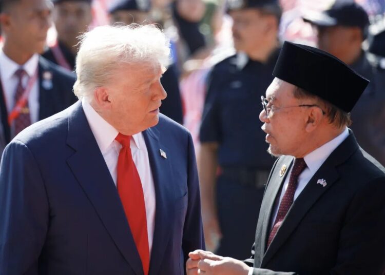 Anwar-Ibrahim-Donald-Trump-ASEAN-Summit-2025-1