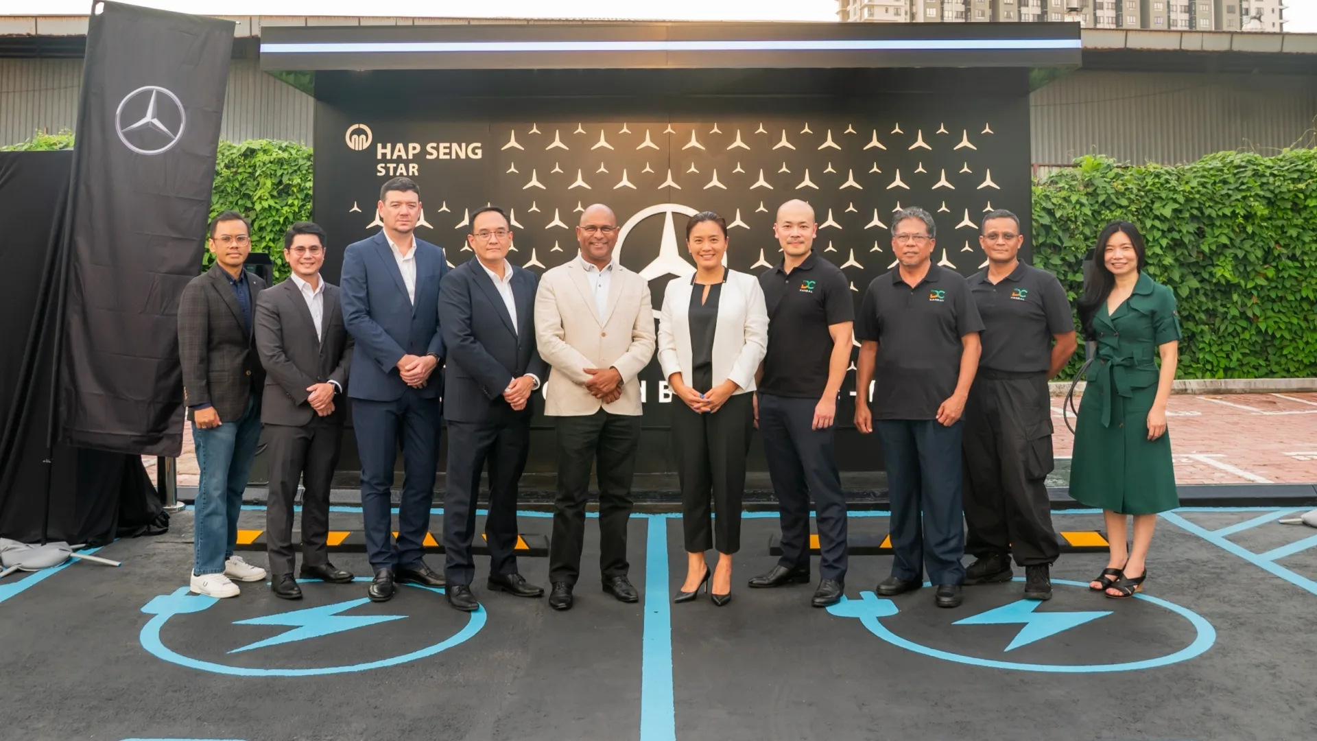 Mercedes-Benz New EV Charging Hub 