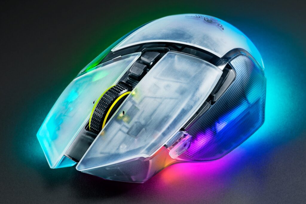 Razer Basilisk V3 Pro 35K Phantom White