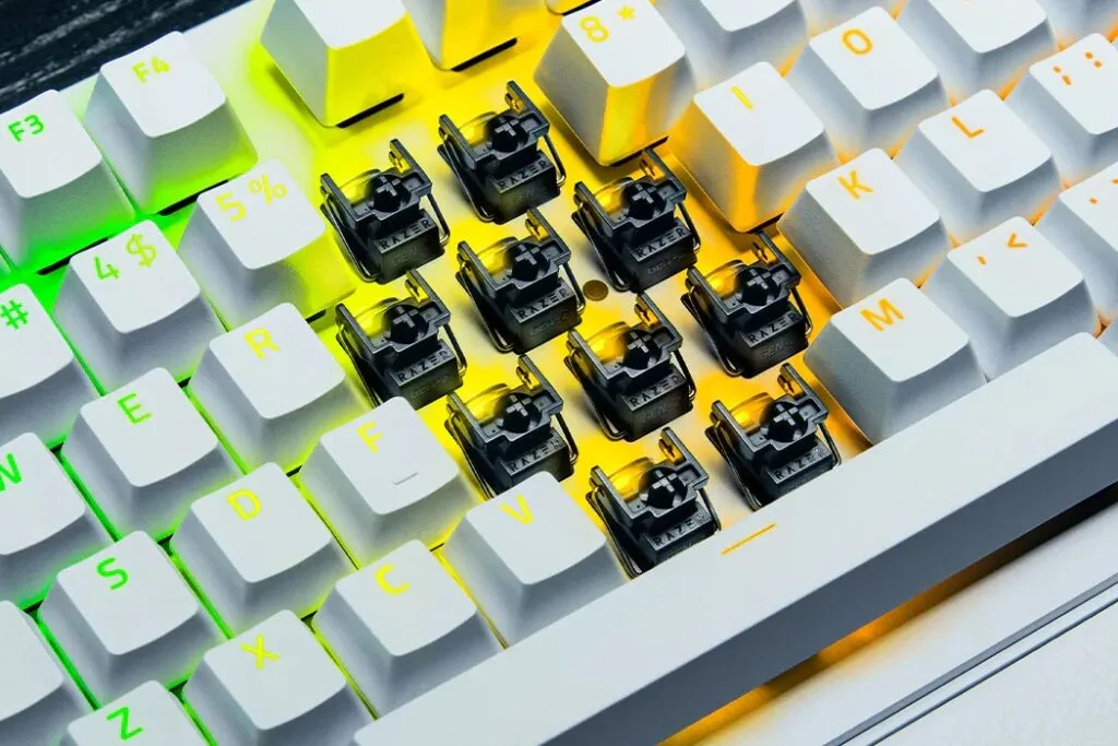 Razer Huntsman V3 Pro 8KHz dial, optical switch gen 2