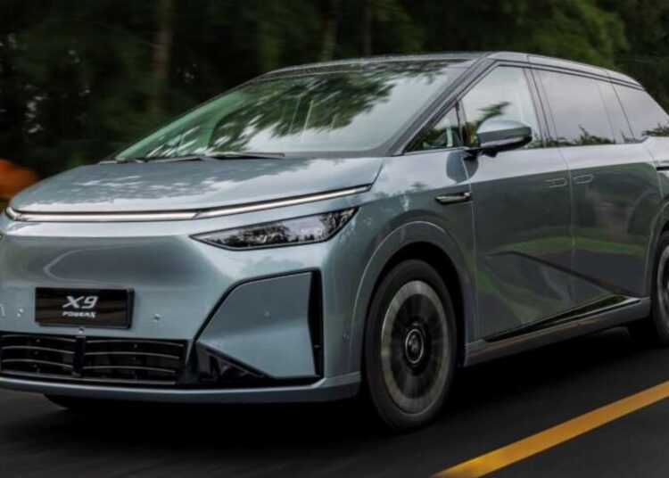Xpeng X9 EREV